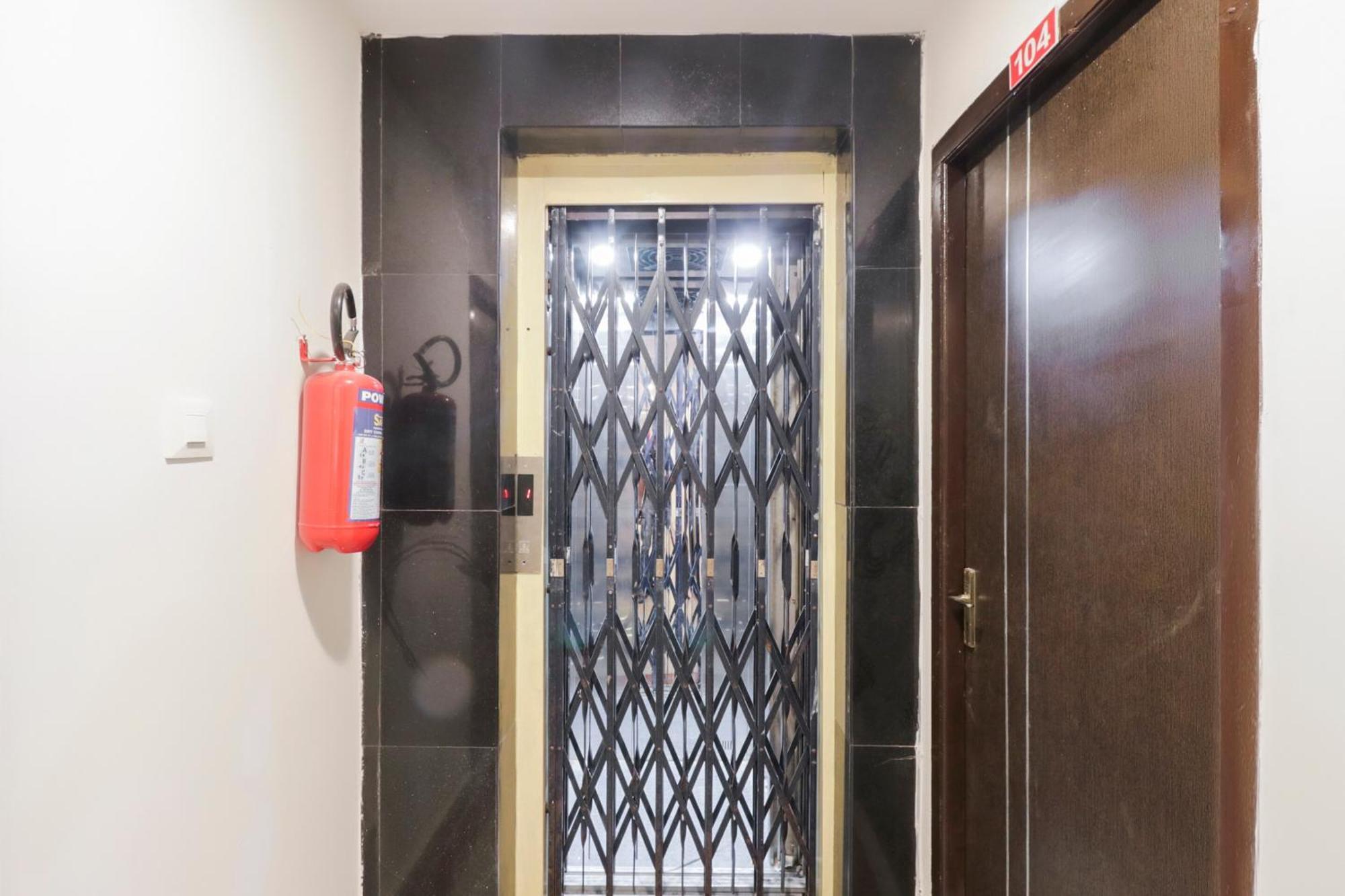 Hotel O Akshaya Elite Виджаявада Экстерьер фото